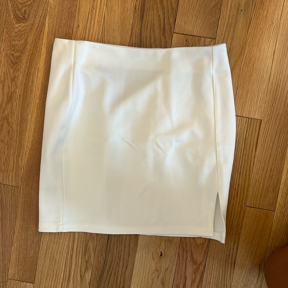 Tsher White Mini Skirt